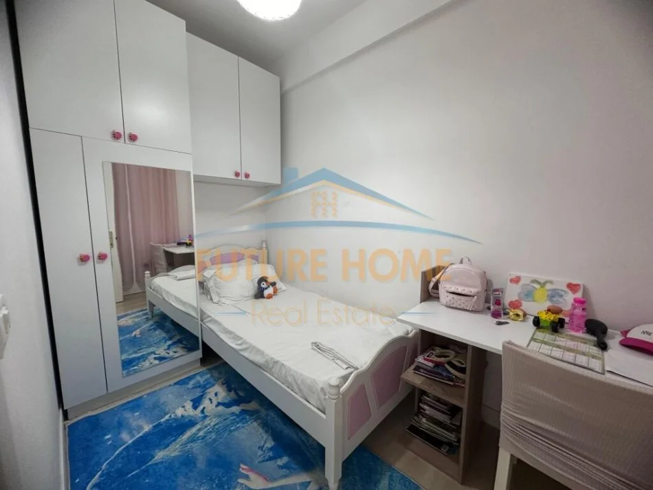 Tirane, jepet me qera apartament 2+1 Kati 3, 59 m² 450 € (Unaza e Re)