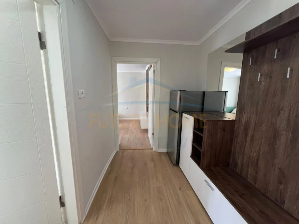 Tirane, shitet apartament 1+1 Kati 3, 52 m² 110.000 € (Ferit Xhajko)