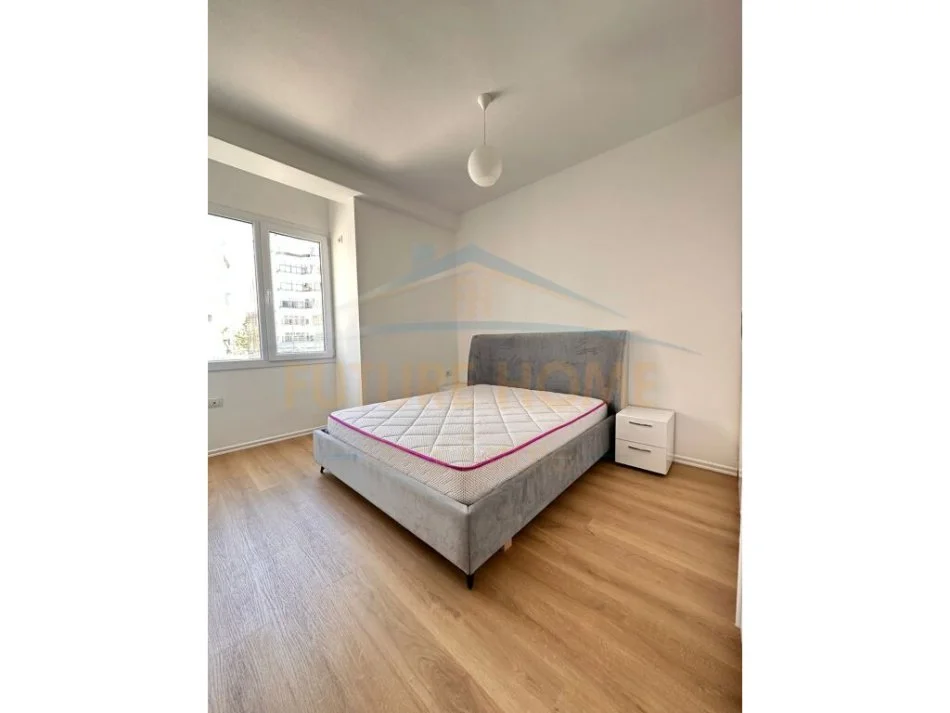 Tirane, jepet me qera apartament 2+1 Kati 3, 85 m² 600 € (Fusha e Aviacionit)