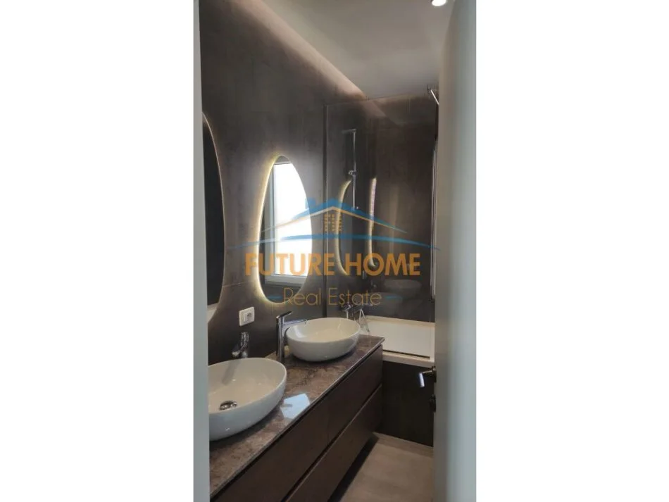 Tirane, jepet me qera Vile 4+1+Ballkon Kati 1, 168 m² 2.500 € (Farke)