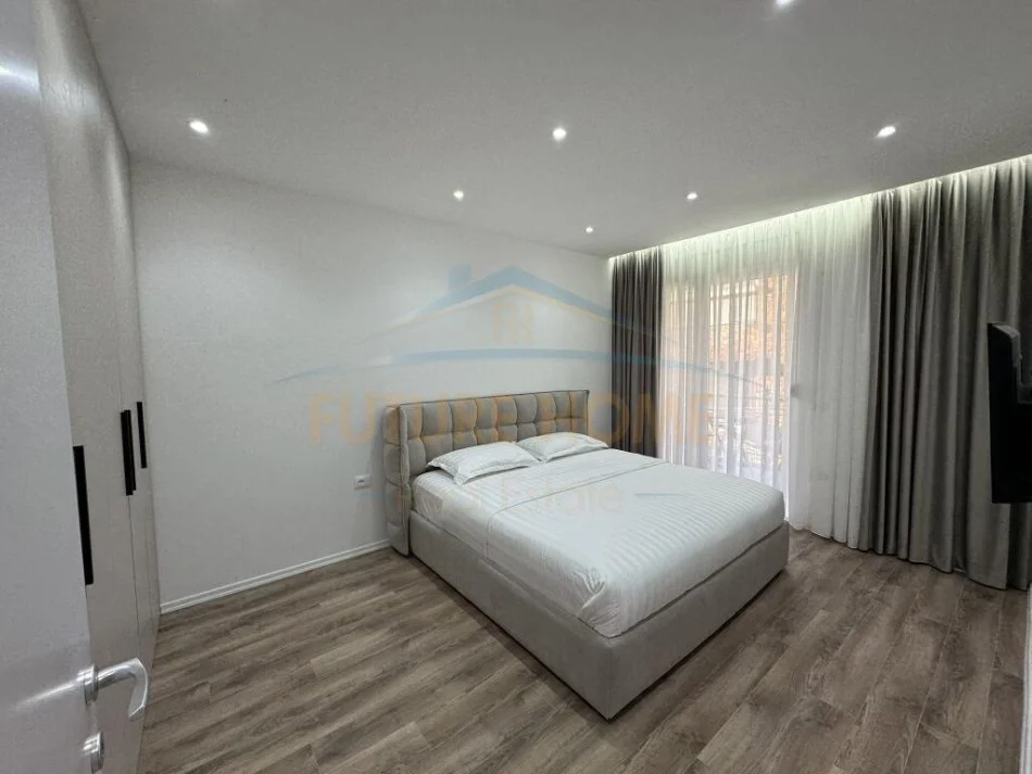 Tirane, jepet me qera apartament 2+1 Kati 2, 72 m² 800 € (Rruga Bogdaneve)