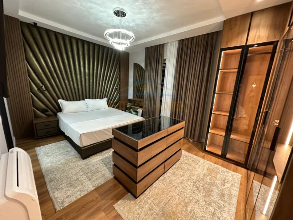 Tirane, jepet me qera apartament 2+1 Kati 3, 106 m² 1.300 € (Secret Garden Residence)