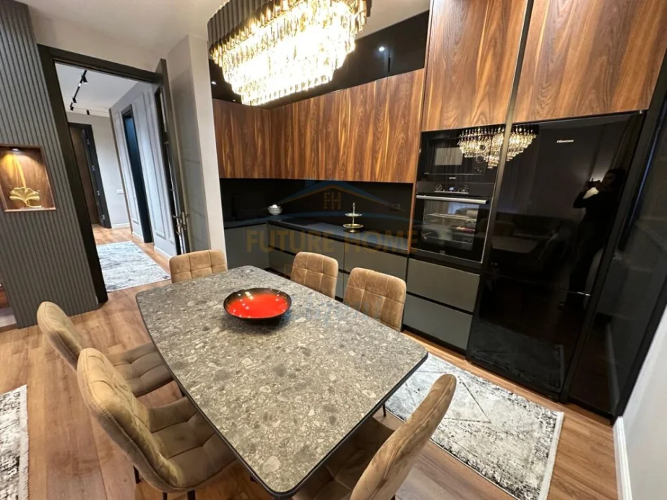 Tirane, jepet me qera apartament 2+1 Kati 3, 106 m² 1.300 € (Secret Garden Residence)