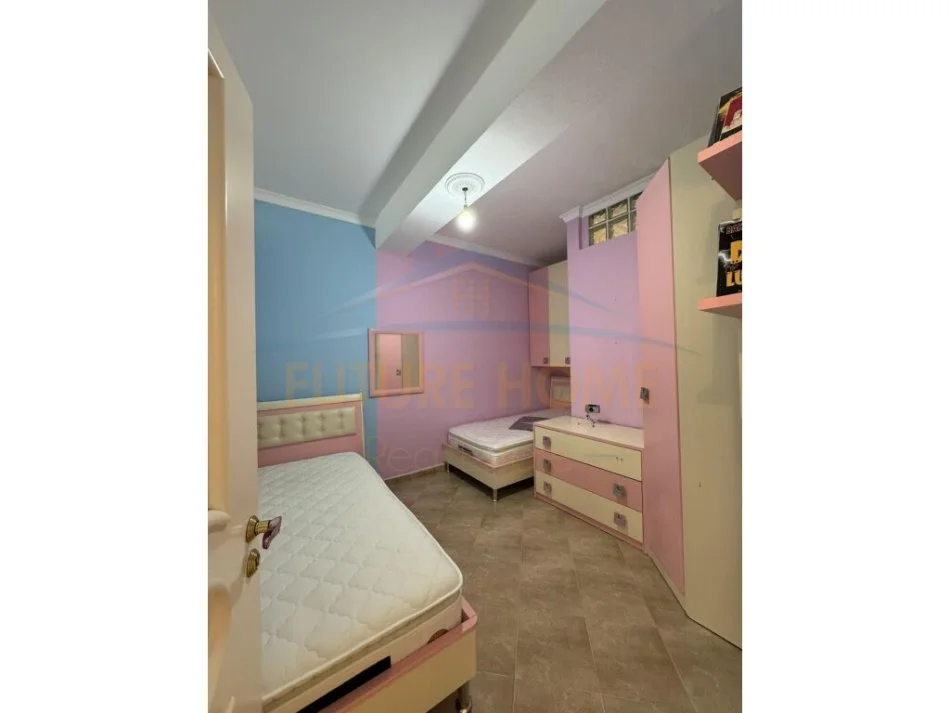 Tirane, jepet me qera apartament 2+1 Kati 2, 102 m² 600 € (Komuna E Parisit)