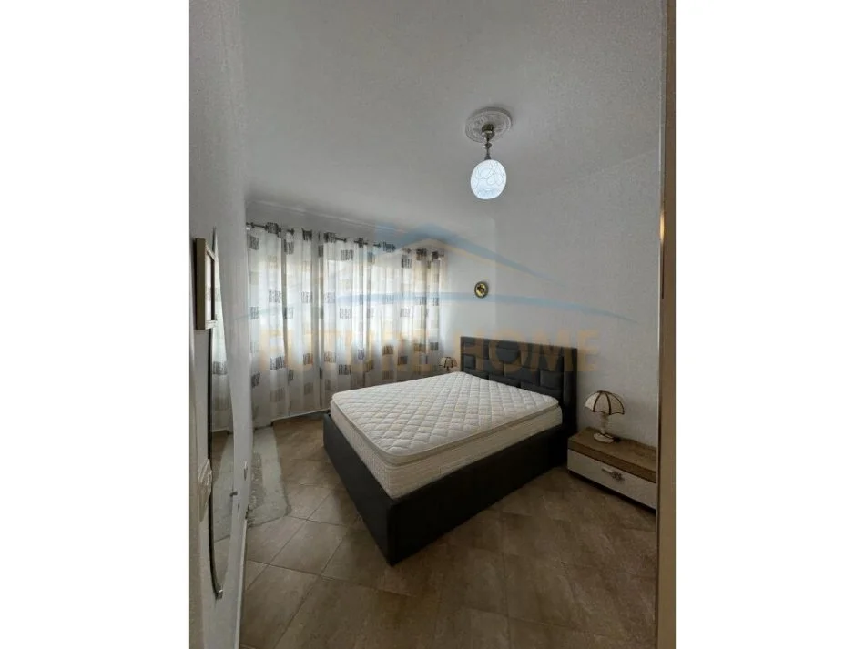 Tirane, jepet me qera apartament 2+1 Kati 2, 102 m² 600 € (Komuna e Parisit)