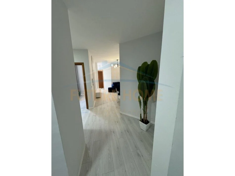 Tirane, shitet apartament 2+1 Kati 7, 84 m² 119.000 € (Unaza e Re)