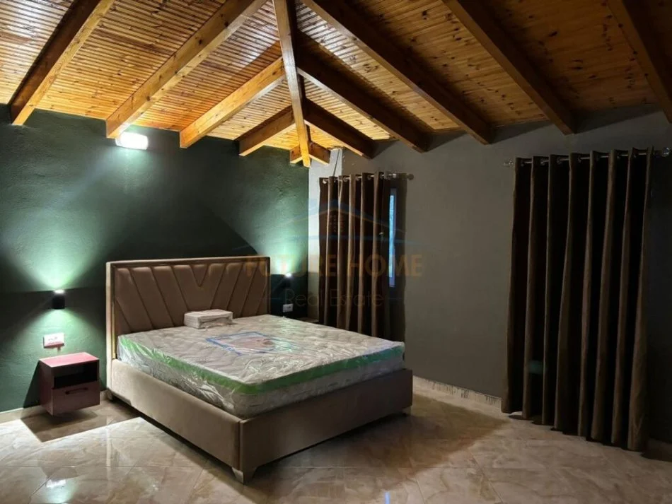 Sarande, shitet apartament 3+1 Kati 8, 178 m² 265.000 € (Sarande)