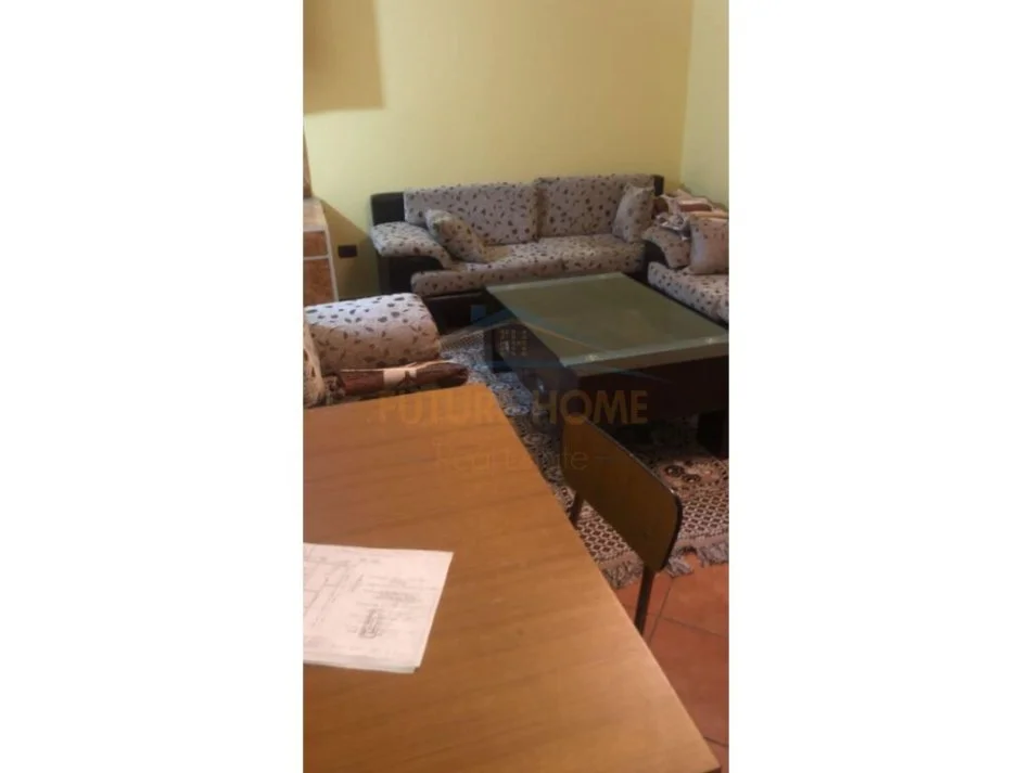 Tirane, jepet me qera apartament 2+1 Kati 4, 72 m² 470 € (BRRYLI)