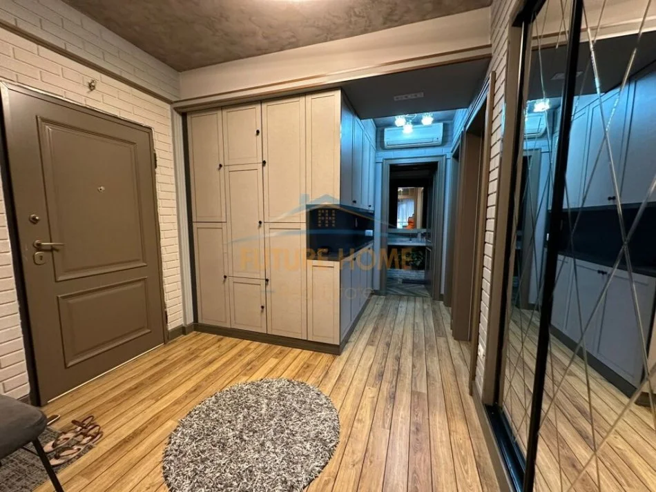 Tirane, jepet me qera apartament 2+1+Aneks+Ballkon Kati 3, 192 m² 1.900 € (Myslym Shyri)