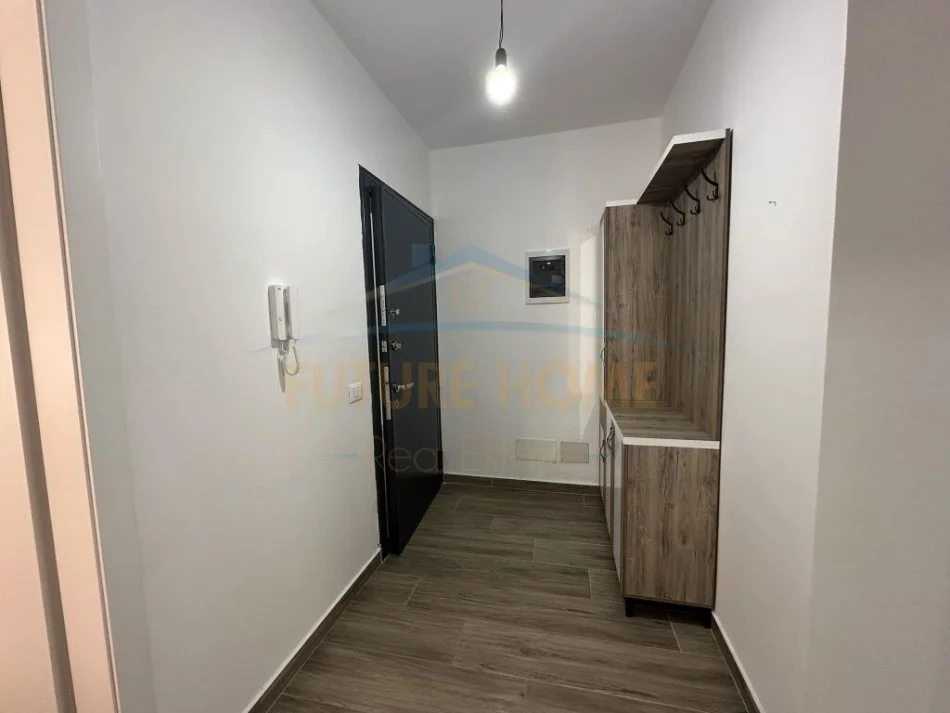 Tirane, jepet me qera apartament 2+1+Ballkon Kati 5, 98 m² 500 € (Unaza e Re)