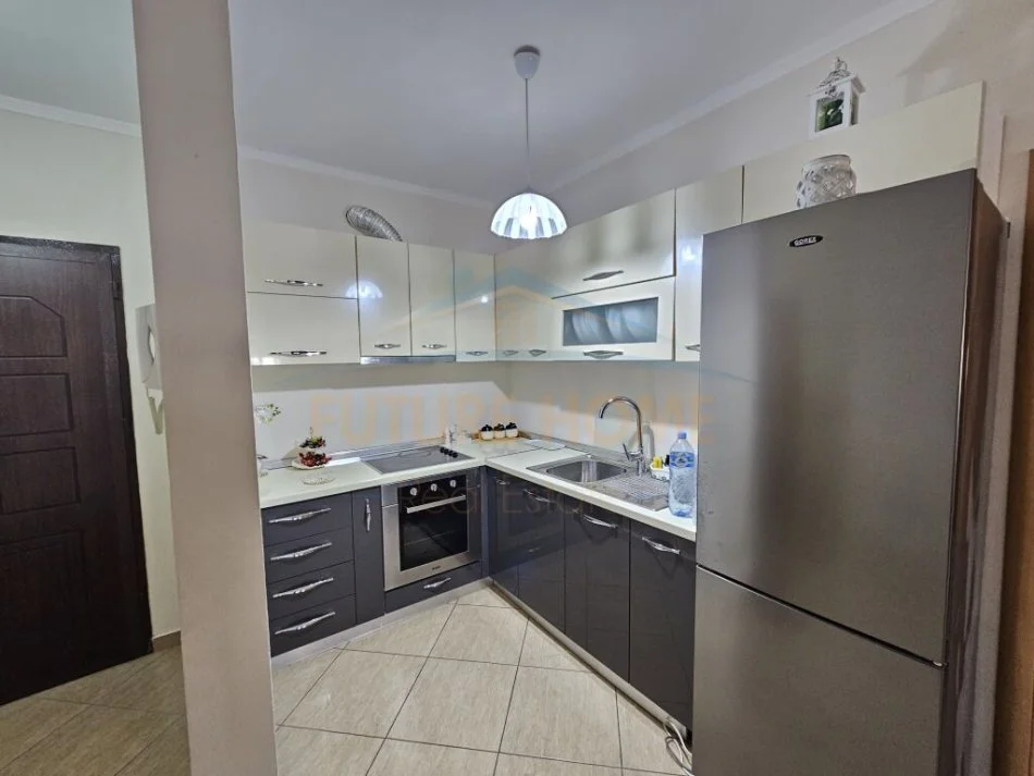 Durres, shitet apartament 2+1 Kati 5, 98 m² 125.000 € (Plazh , Durres)