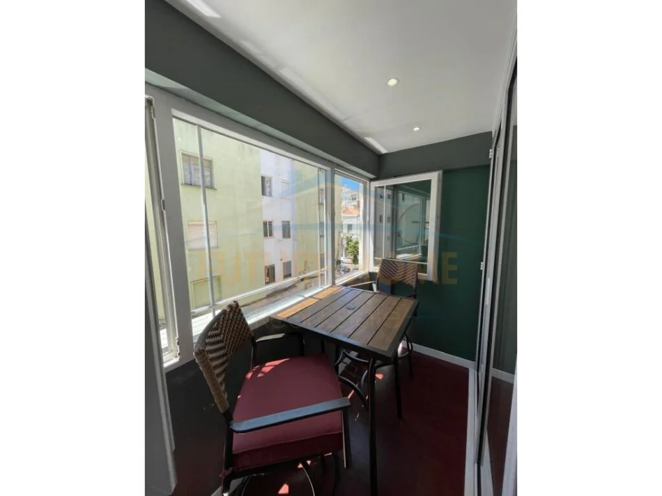 Durres, shitet apartament 2+1 Kati 3, 81 m² 135.000 € (Prane Tatimeve , Durres)