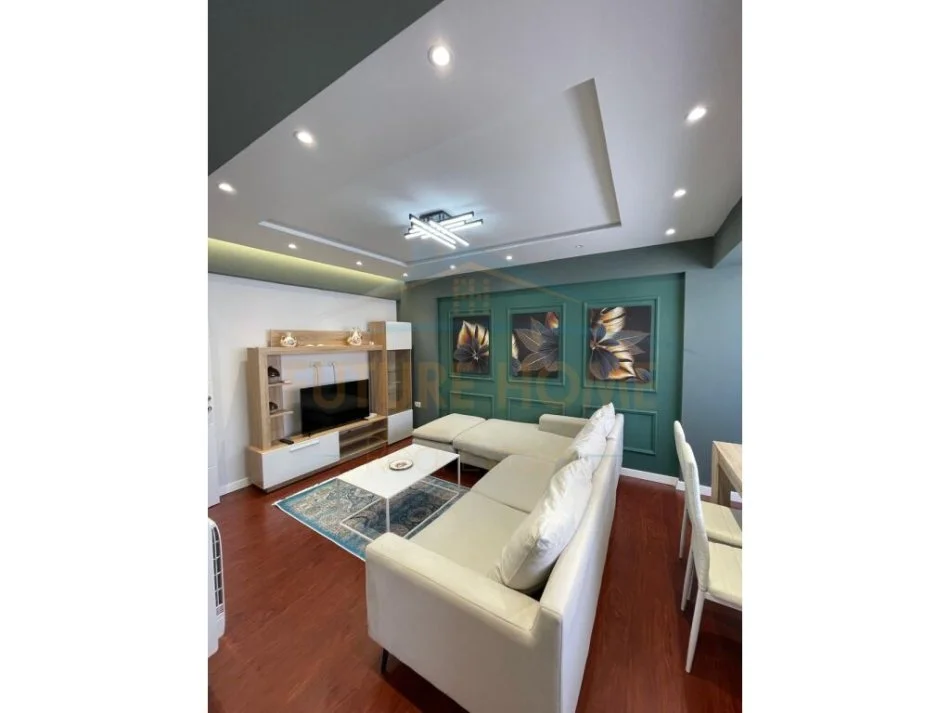 Durres, shitet apartament 2+1 Kati 3, 81 m² 135.000 € (Prane Tatimeve , Durres)