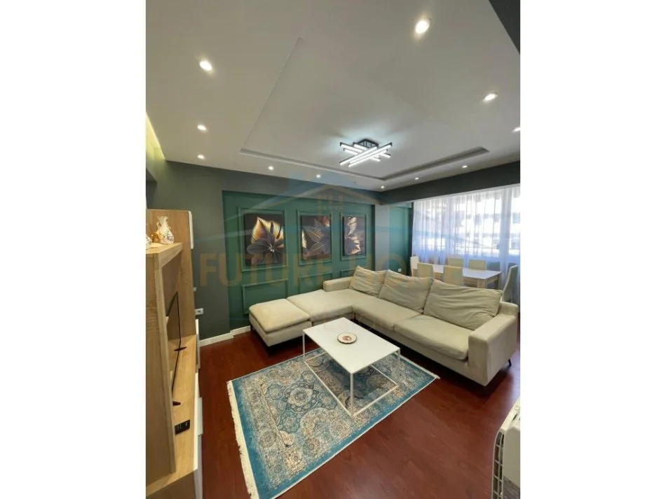 Durres, shitet apartament 2+1 Kati 3, 81 m² 135.000 € (Prane Tatimeve , Durres)