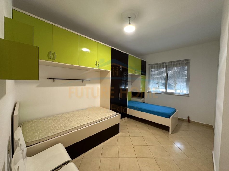 Tirane, jepet me qera 2+1+Ballkon Kati 6, 98 m² 500 € (rruga teodor keko astir)