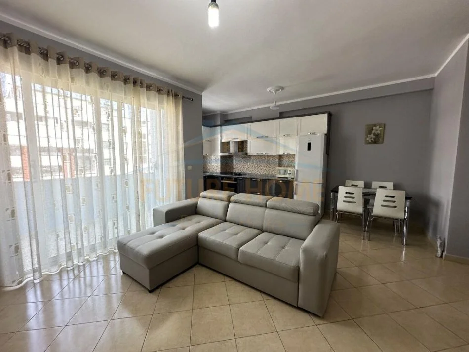 Tirane, jepet me qera apartament 2+1+Aneks , 95 m² 500 € (Unaza e Re)