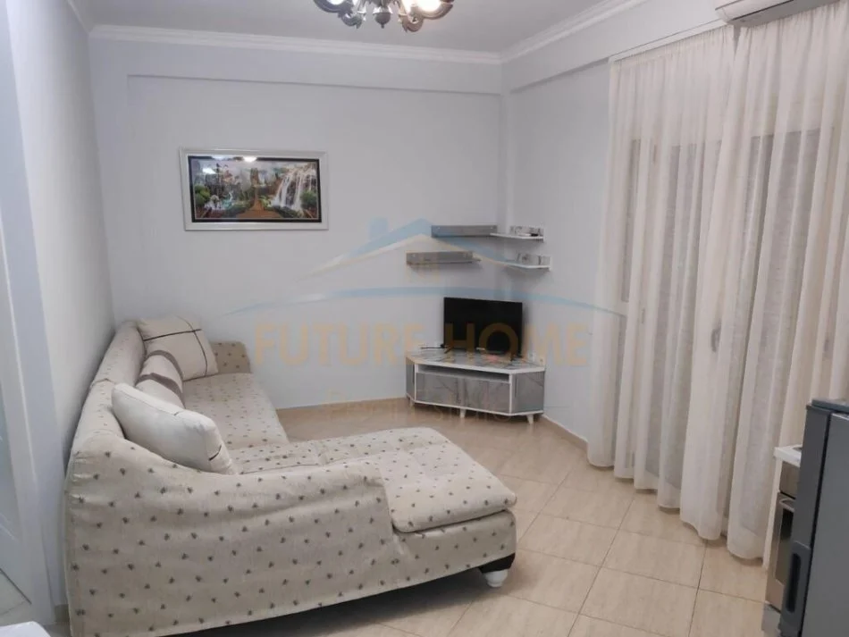 Tirane, jepet me qera apartament 2+1+Ballkon , 75 m² 450 € (Porcelan)