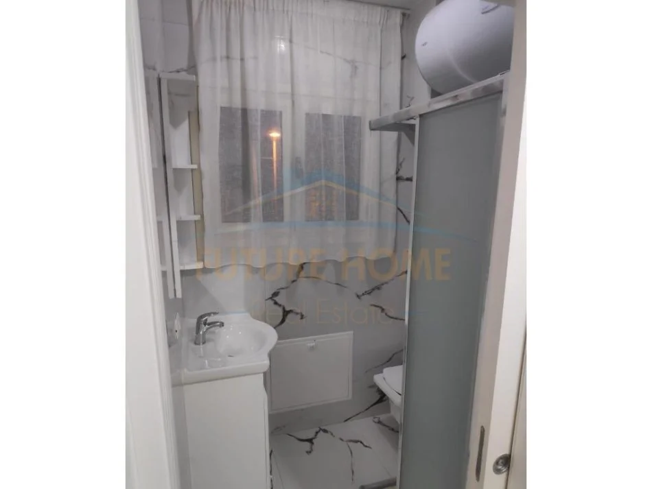 Tirane, jepet me qera apartament 2+1+Ballkon , 75 m² 450 € (Porcelan)