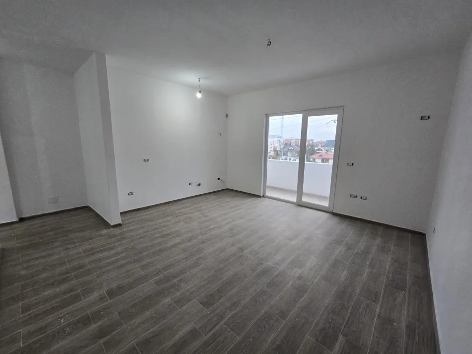 Tirane, shitet apartament 1+1 , 81 m² 121.000 € (Bulevardi i ri)