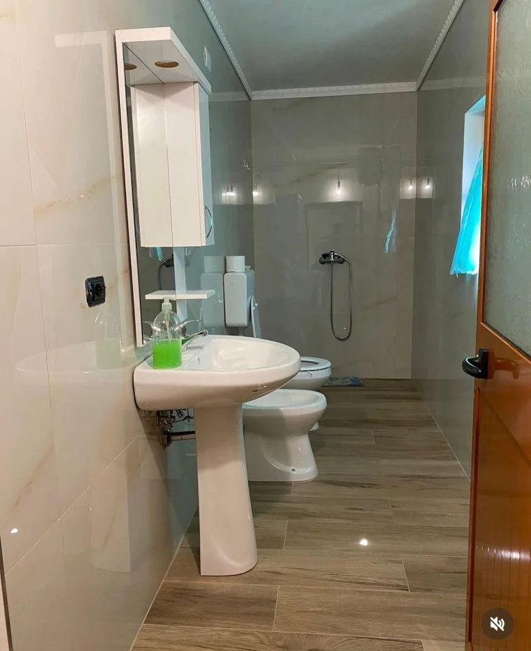 Durres, shtepi 3+1 Kati 1, (TEK MUZEUMI DURRES!)