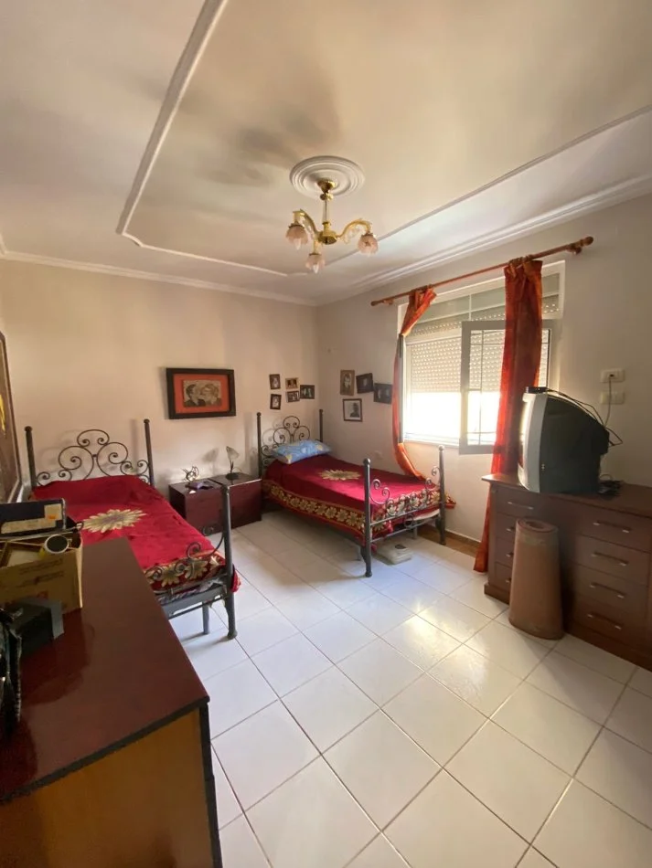 Tirane, jepet me qera apartament 1+1 Kati 3, 59 m² 500 € (Medreseja)