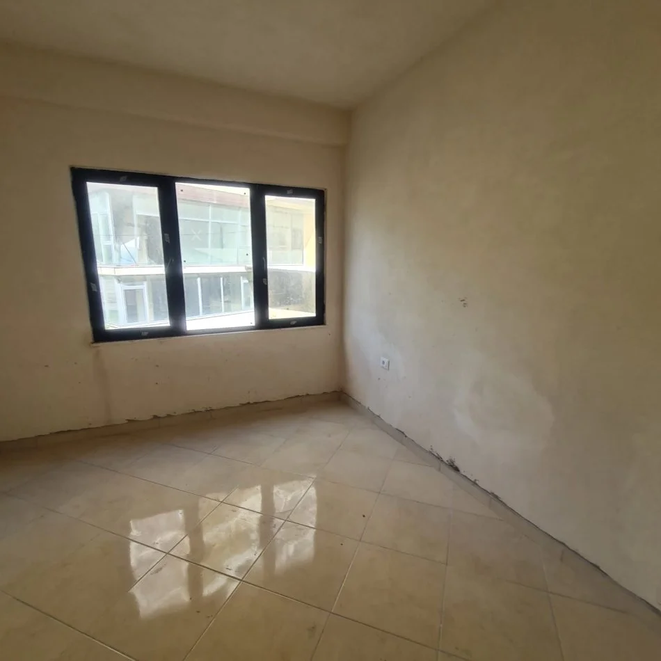 Durres, shitet apartament 2+1+Ballkon Kati 2, 110 m² 155.000 € (Vila e Zogut Durres)