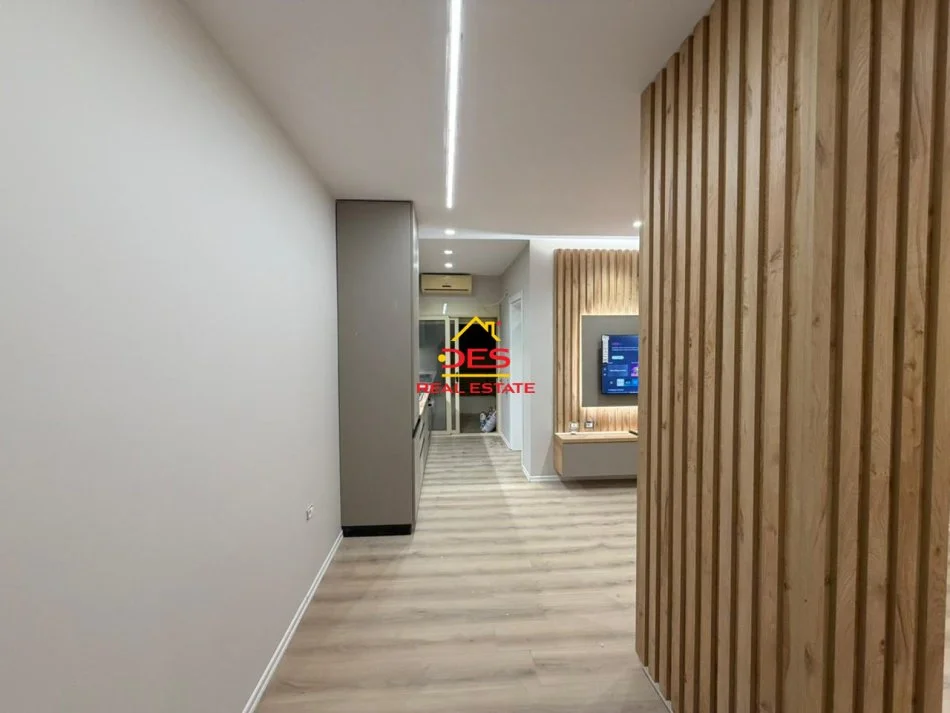 Vlore, shitet garsonier Kati 2, 43 m² 90.000 € (Rruga Dhimitër Konomi)