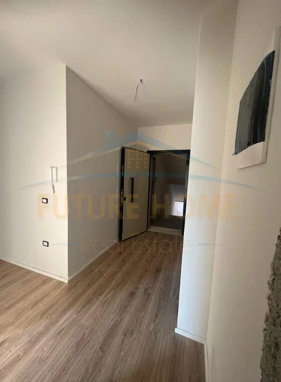 Tirane, shitet apartament 2+1+Ballkon Kati 10, 104 m² 140.000 € (Golden Park 3)