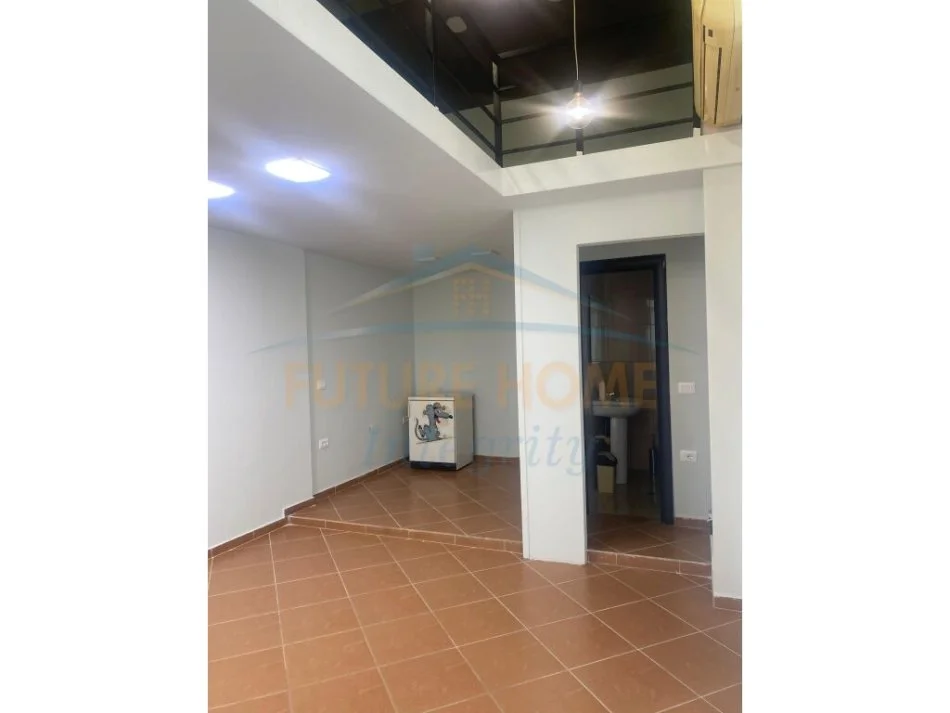 Tirane, jepet me qera ambjent biznesi Kati 0, 40 m² 250 € (Idris Dollaku)
