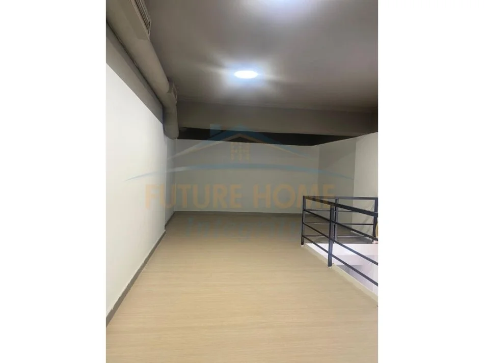 Tirane, jepet me qera ambjent biznesi Kati 0, 40 m² 250 € (Idris Dollaku)