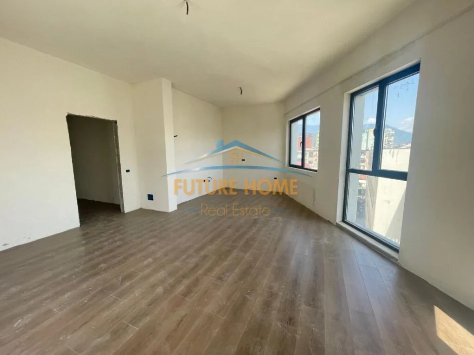 Tirane, shitet apartament 3+1 Kati 3, 150 m² 298.000 € (Vasil Shanto)