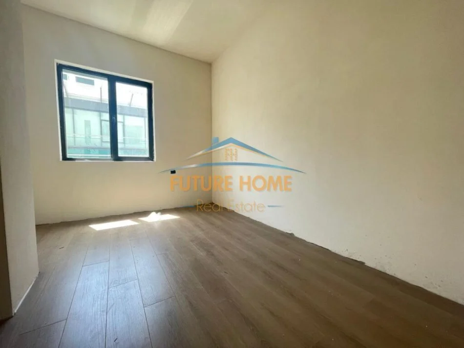 Tirane, shitet apartament 3+1 Kati 3, 150 m² 298.000 € (Vasil Shanto)