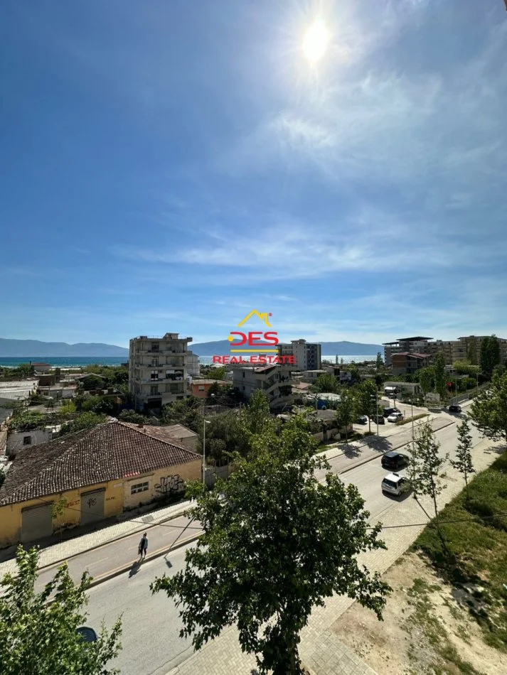 Shqiperi, jepet me qera apartament 2+1+Ballkon Kati 4, 108 m² 700 € (Rr Sazani)