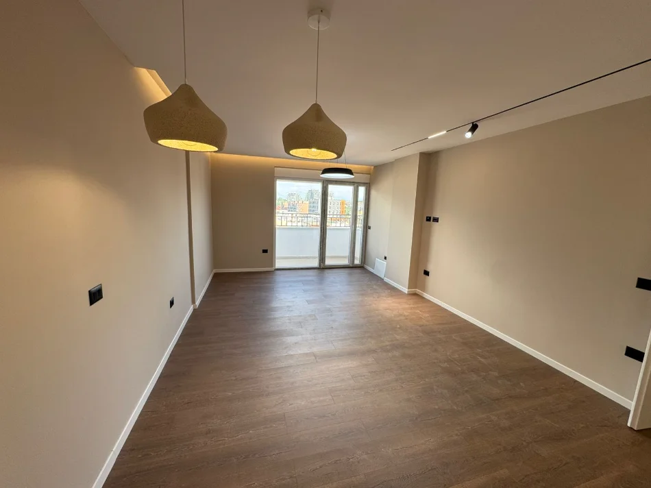 Tirane, jepet me qera apartament Kati 11, 104 m² 700 € (Rruga Tish Dahia)