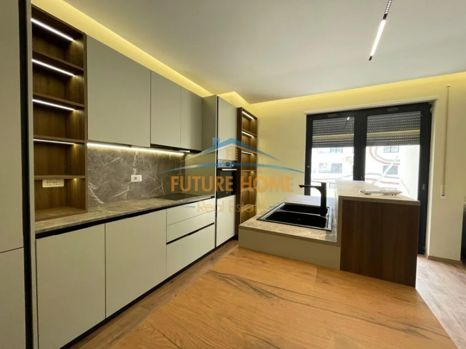 Tirane, shitet apartament 3+1 Kati 2, 153 m² 298.000 € (KODRA E DIELLIT)