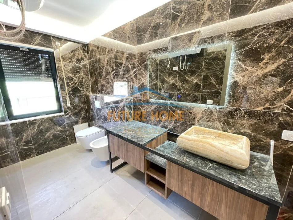 Tirane, shitet apartament 3+1 Kati 2, 153 m² 298.000 € (KODRA E DIELLIT)