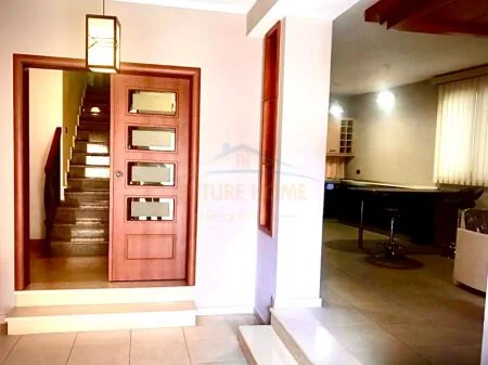 Tirane, shitet Vile 4+1 Kati 3, 379 m² 700.000 € (Vilat Gjermane, Tirane, AREA42675)