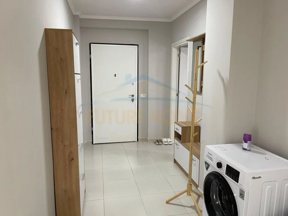 Tirane, shitet apartament 2+1 Kati 4, 95 m² 180.000 € (Stacioni i Trenit,)