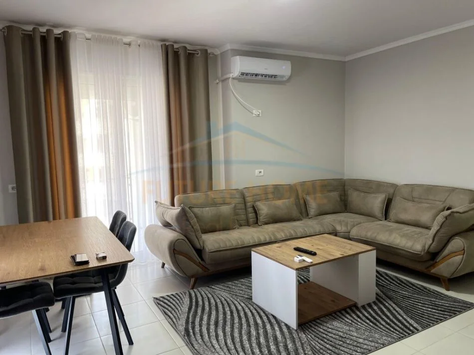 Tirane, jepet me qera apartament 2+1 Kati 5, 96 m² 750 € (STACIONI I TRENIT)