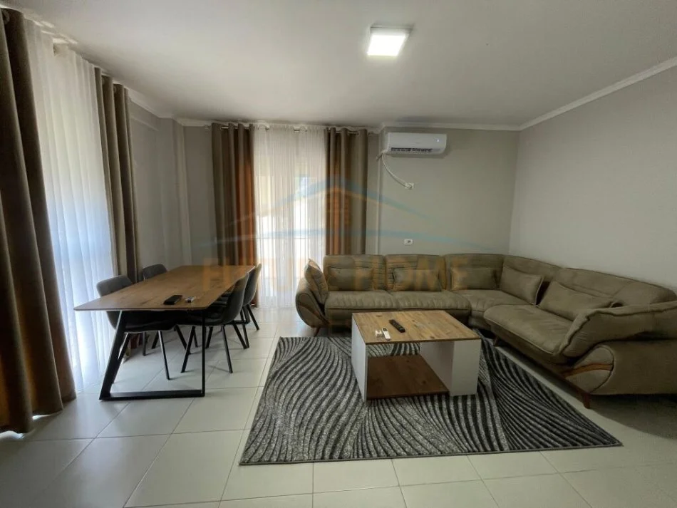 Tirane, jepet me qera apartament 2+1 Kati 5, 96 m² 750 € (STACIONI I TRENIT)