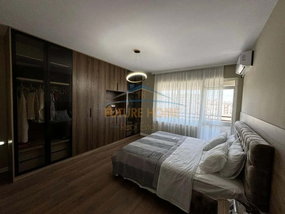 Tirane, jepet me qera apartament 2+1+Ballkon Kati 6, 140 m² 1.000 € (Liqeni Artificial)
