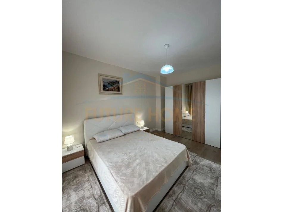 Tirane, jepet me qera apartament 1+1 Kati 6, 88 m² 700 € (Kinostudio)