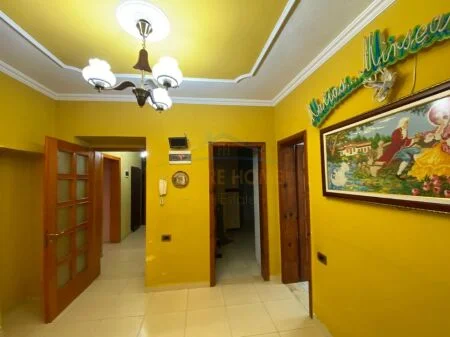 Shitet Apartament 3+1, (Rruga Sitki Cico, Brryli, Tirane, AREA42738)
