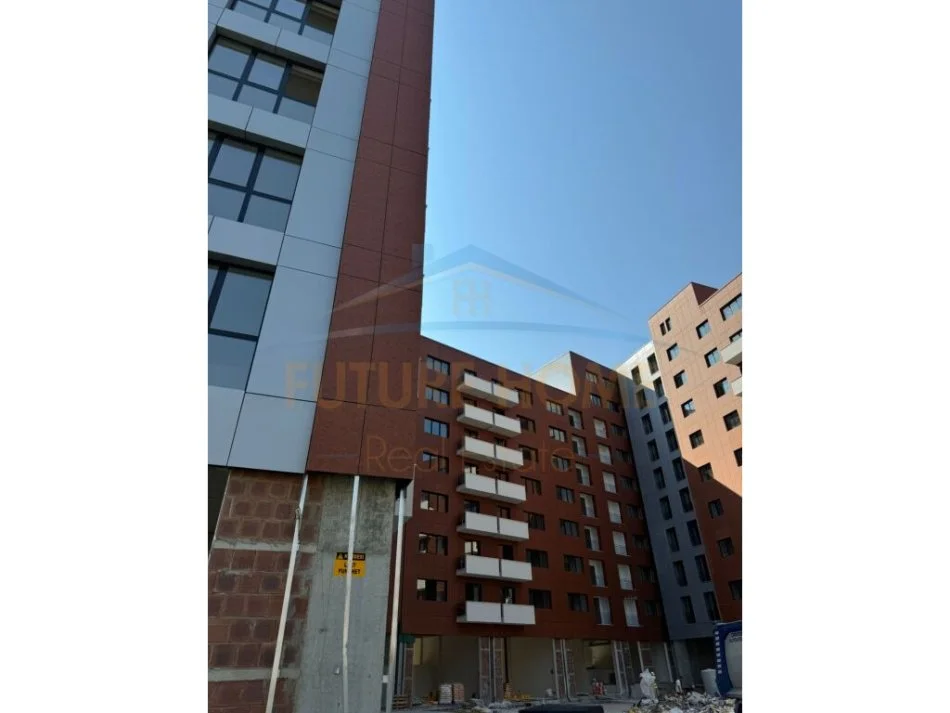 Tirane, shitet apartament 1+1 Kati 8, 80 m² 96.360 € (Unaza e Re.)