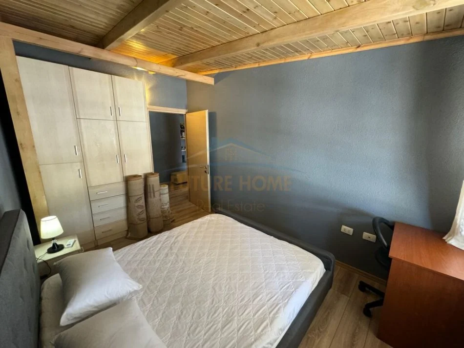 Tirane, jepet me qera 2+1 Kati 12, 95 m² 800 € (Sheshi Wilson)