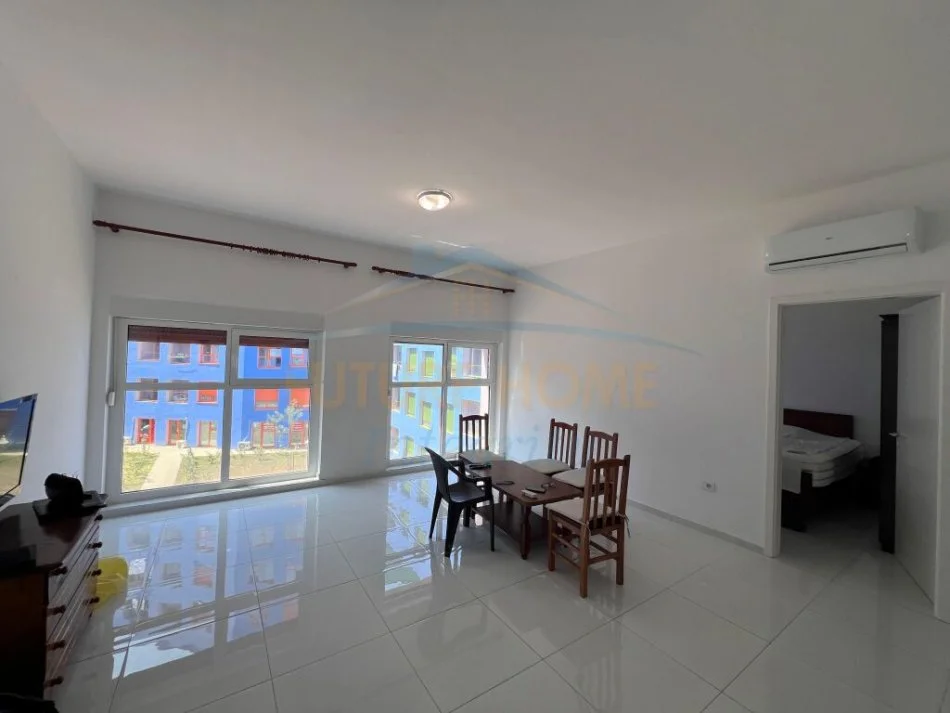 Tirane, jepet me qera apartament 2+1 Kati 4, 69 m² 400 € (ALI DEM)