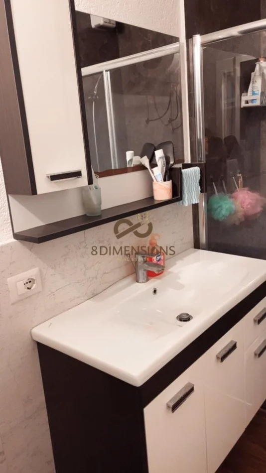 Tirane, jepet me qera apartament 2+1+Ballkon Kati 6, 100 m² 500 € (astir)