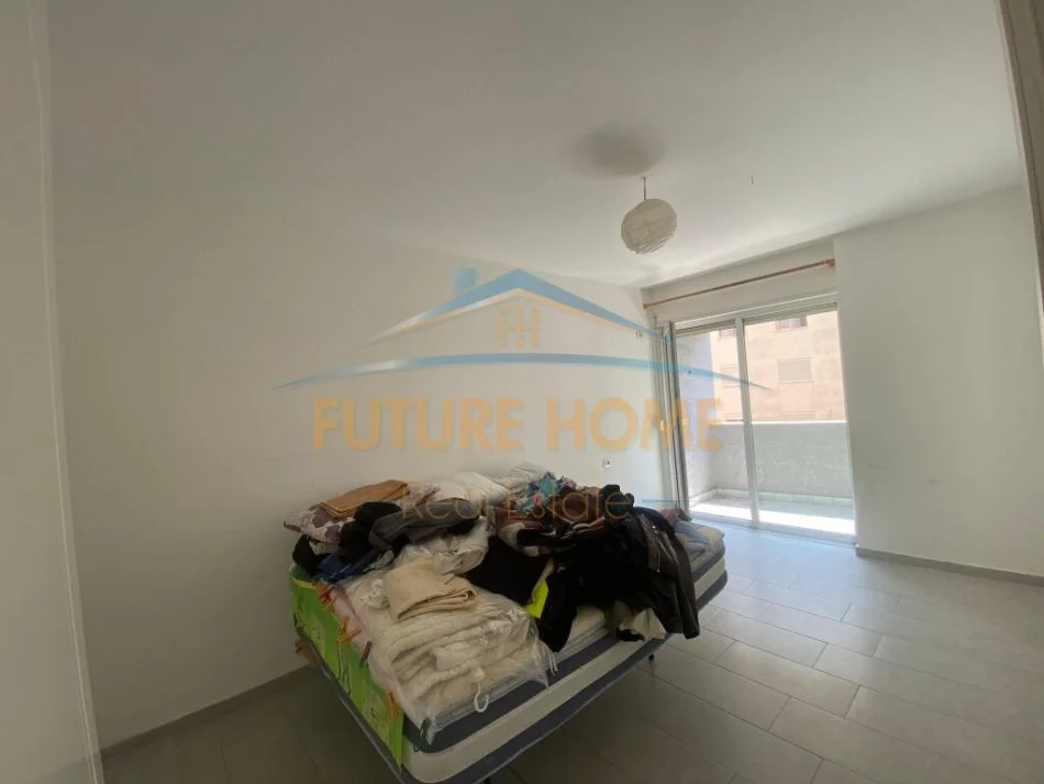 Tirane, shitet apartament 3+1+Ballkon Kati 4, 137 m² 185.000 € (UNAZA E RE)