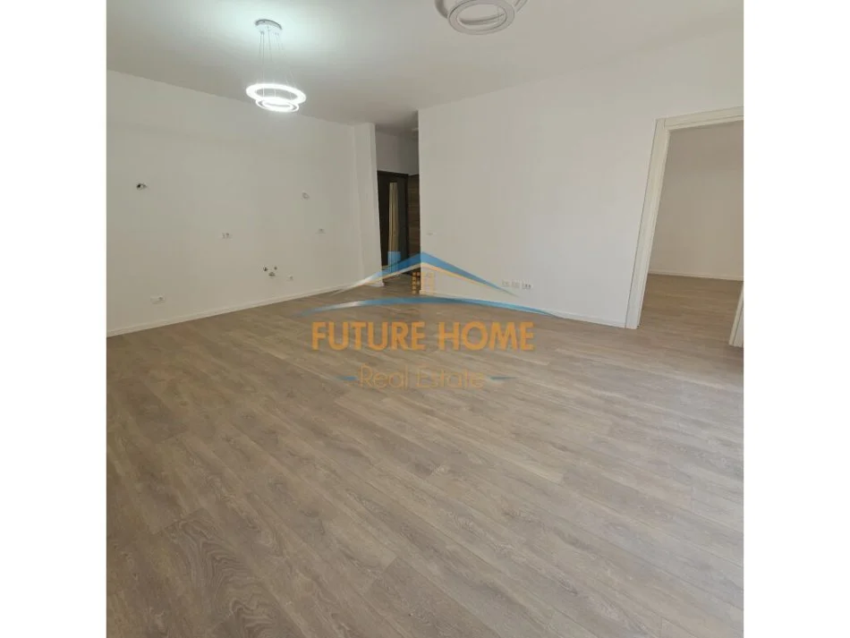 Tirane, jepet me qera ambjent biznesi Kati 1, 75 m² 1.100 € (Myslym Shyri)