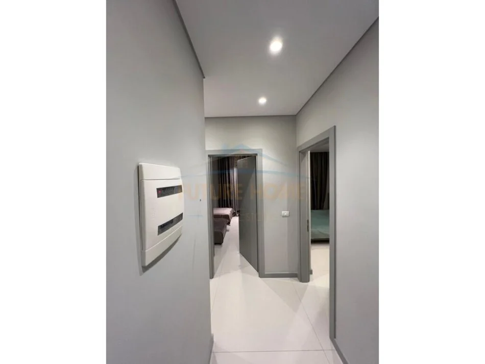 Tirane, jepet me qera apartament 2+1+Ballkon Kati 6, 90 m² 650 € (Don Bosco)